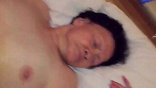 Anh sex lon gai gia